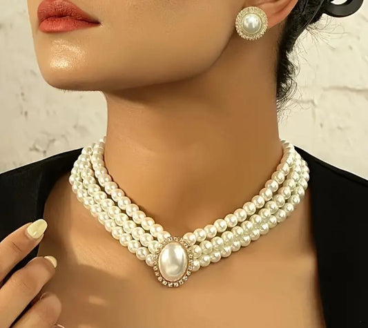 Artificial Pearl Necklace